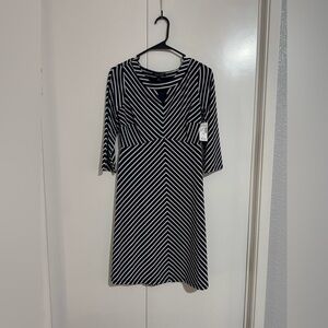 Dressbarn Navy and White Sheath Dress V-Neck 3/4 Sleeve